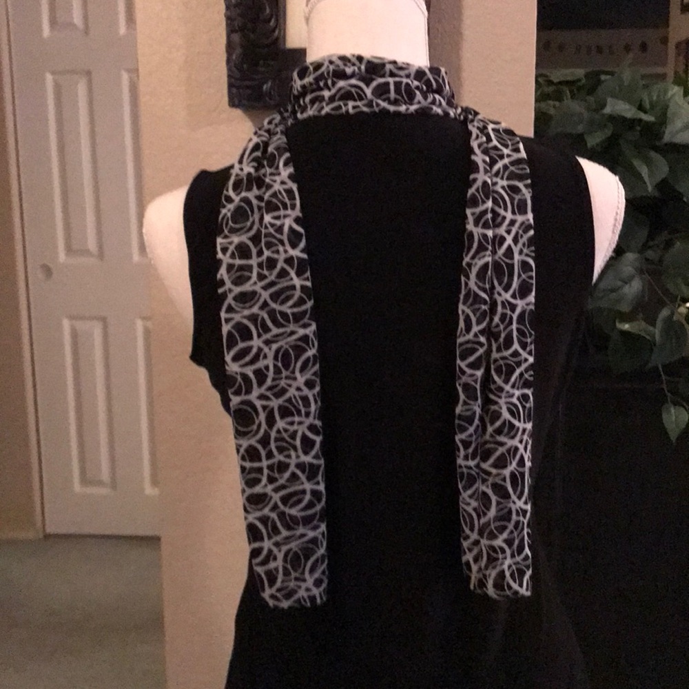 Top - Picture 3 of 4